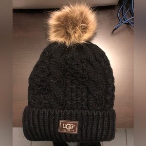 Womens UGG pom beanie